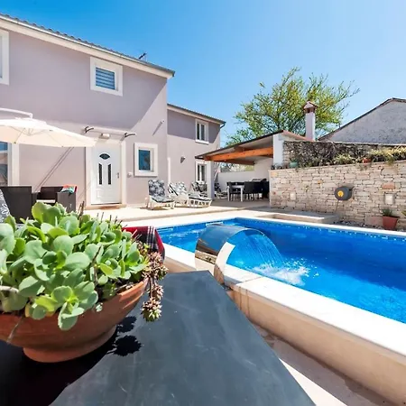 Fradelani Holiday home Zminj