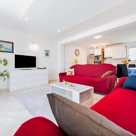 Fradelani Holiday home *